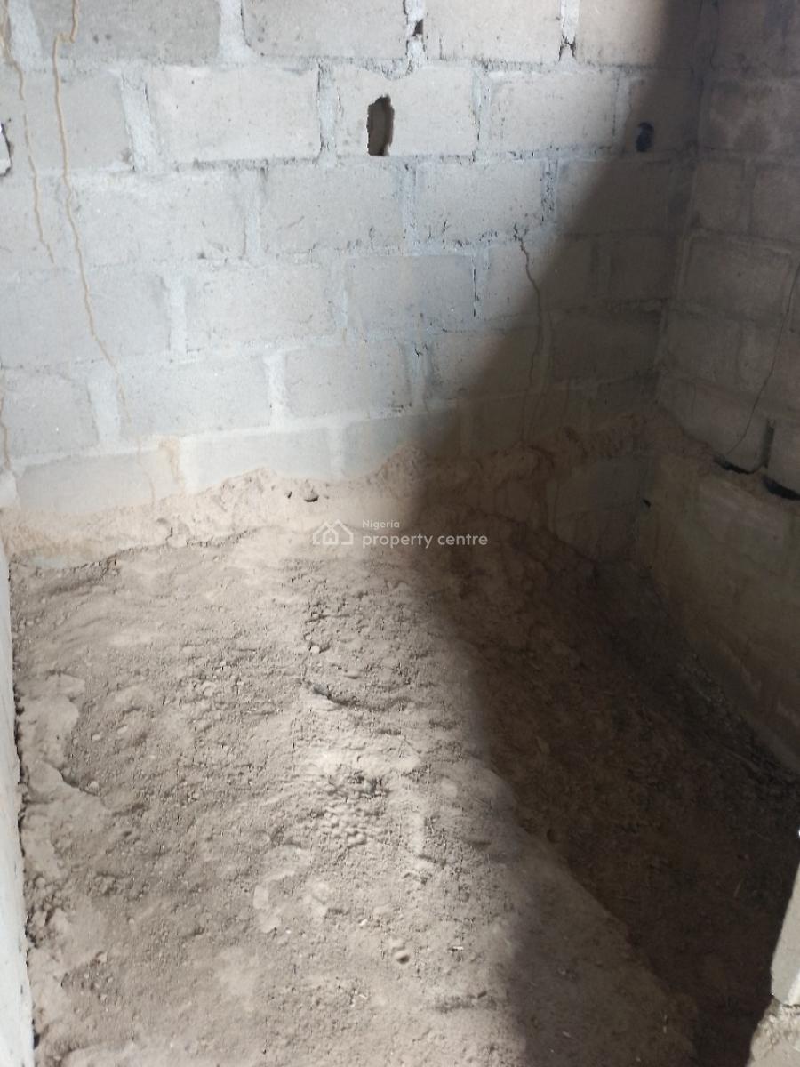 4 Bedroom Bungalow, Blue Roof Off Oreta Road, Igbogbo, Ikorodu, Lagos, Detached Bungalow for Sale