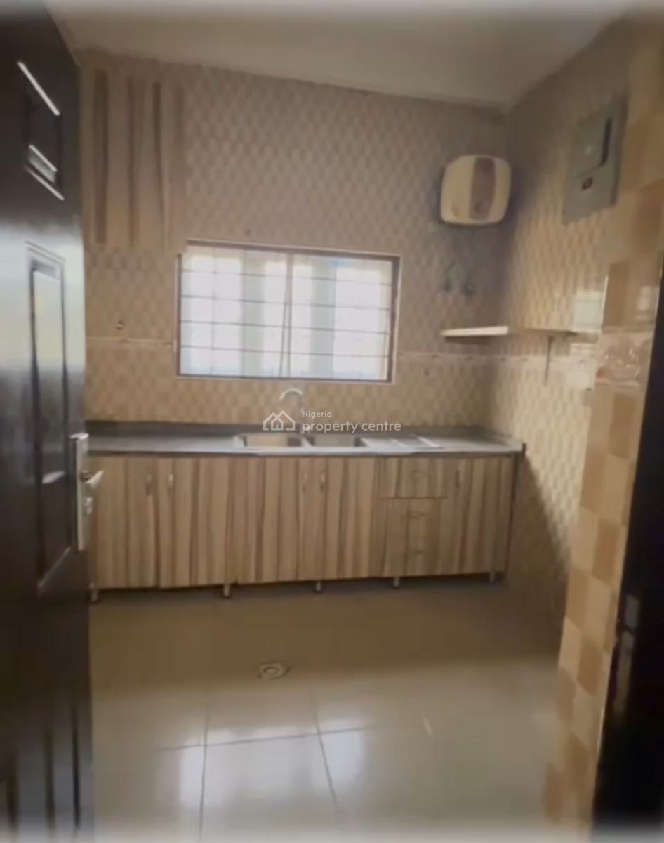 Clean 2 Bedroom Bunglaow, Pay and Pack in, Spacious Compoud, Wuye, Abuja, Detached Bungalow for Rent