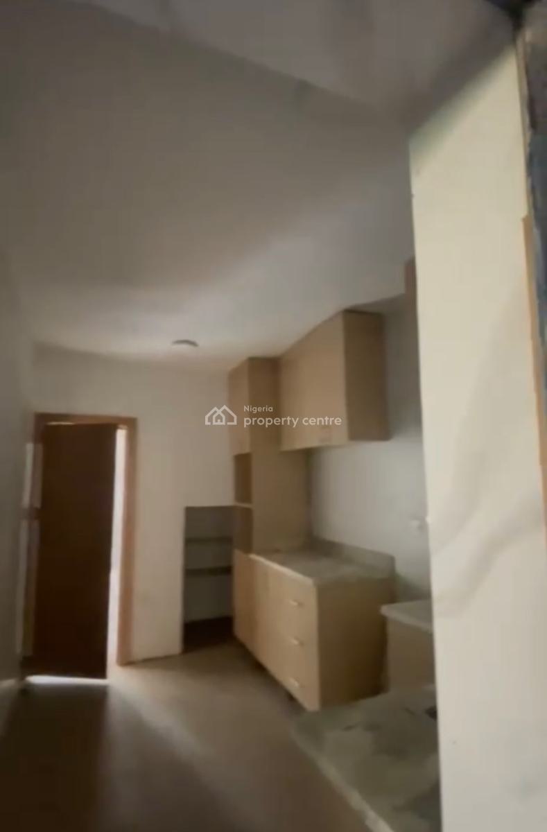 Luxury Clean 3 Bedroom Flat + Tarred Road, Brains and Hammer City, Life Camp, Abuja, House for Rent