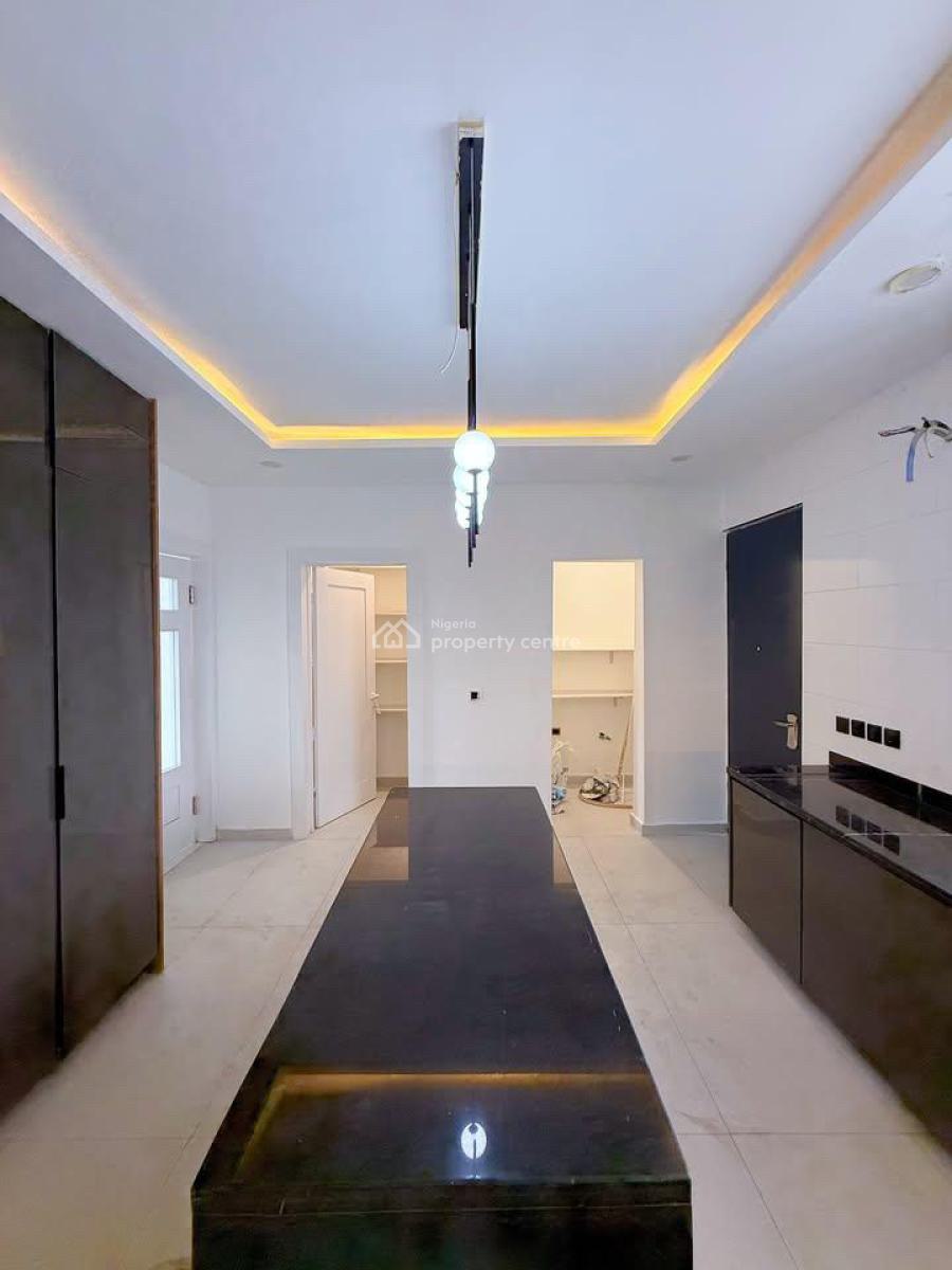 Spacious 5bedroom Fully Detached House with Pool and Bq, Lekki Phase 1, Lekki, Lagos, Detached Duplex for Sale