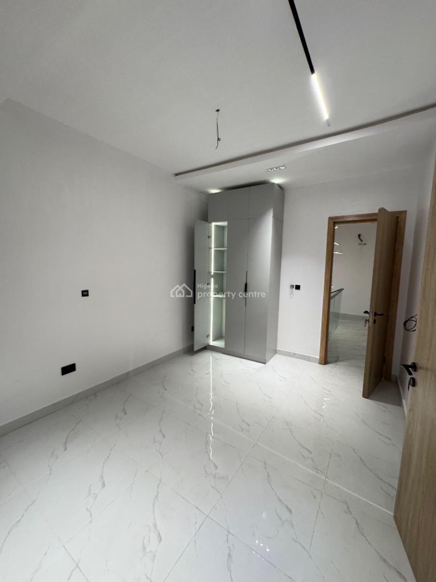 Spacious 4bedroom Terrace Duplex with Bq and Pool, Lekki Phase 1, Lekki, Lagos, Terraced Duplex for Sale