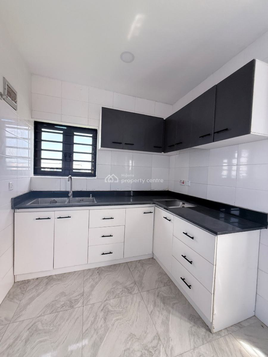 1 Bedroom Apartment, Ologolo, Lekki, Lagos, Mini Flat (room and Parlour) for Sale