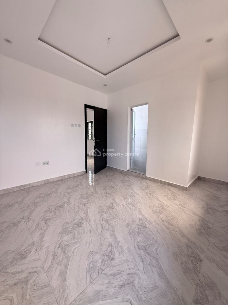 1 Bedroom Apartment, Ologolo, Lekki, Lagos, Mini Flat (room and Parlour) for Sale