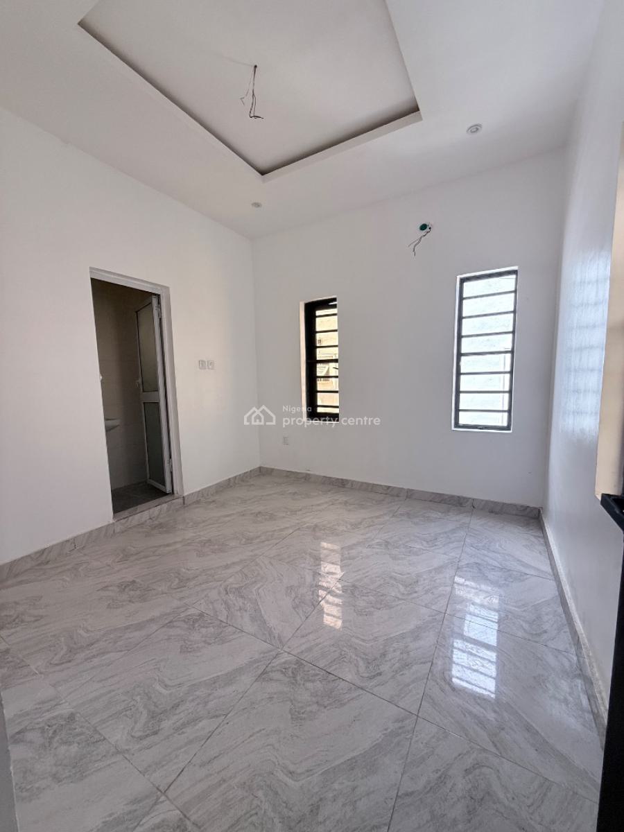2 Bedroom Apartment, Ologolo, Lekki, Lagos, Flat / Apartment for Sale