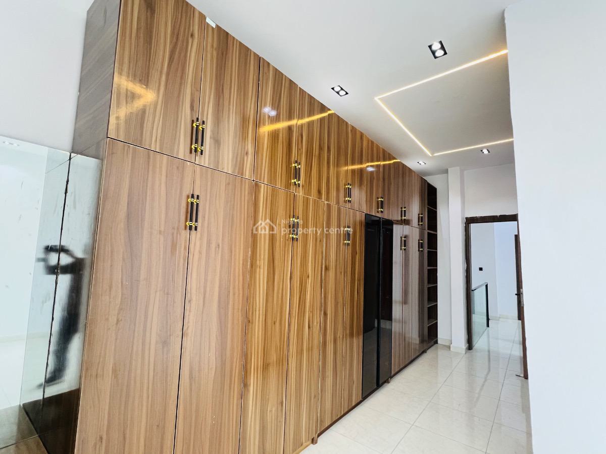 4bedroom Semi Detached with Bq, Ikota, Lekki, Lagos, Semi-detached Duplex for Sale