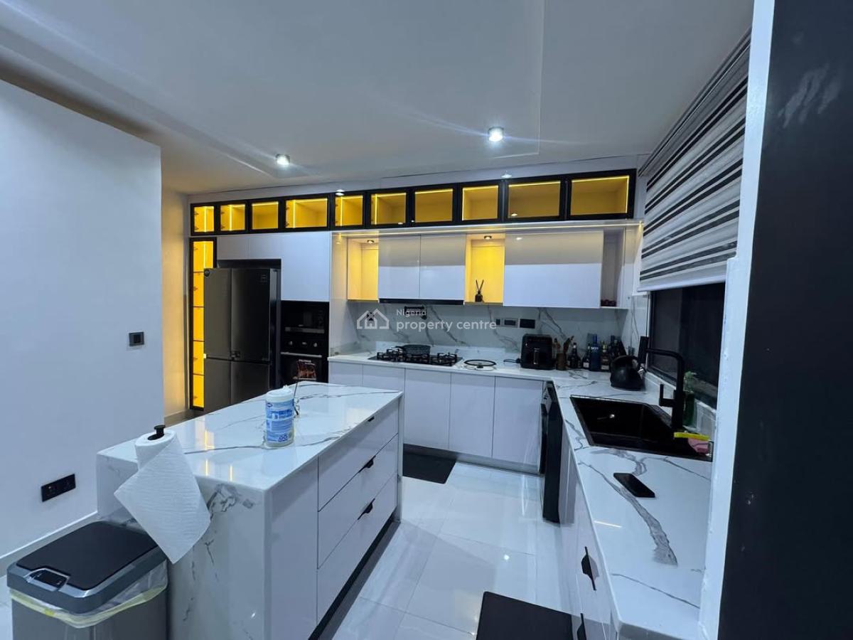 Dee_short New Beautiful 5 Bedroom Duplex + 1 Bedroom Bq Apartment, Lekki Phase 1, Lekki, Lagos, Flat / Apartment Short Let