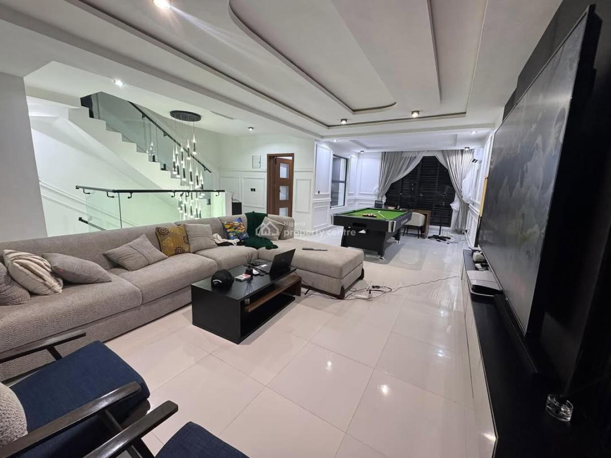 Dee_short New Beautiful 5 Bedroom Duplex + 1 Bedroom Bq Apartment, Lekki Phase 1, Lekki, Lagos, Flat / Apartment Short Let