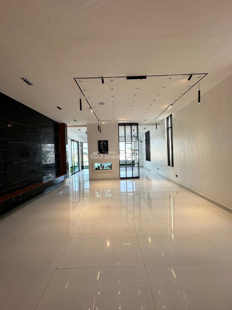 Exquisite Spacious 6 Bedroom Fully Detached Duplex with Bq, Chevron, Lekki, Lagos, Detached Duplex for Sale