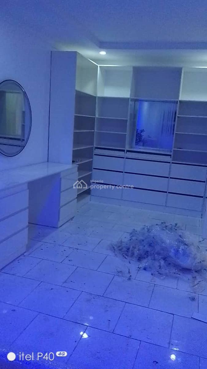 Spacious 2 Bedroom Apartment + Bq, Victoria Island (vi), Lagos, Flat / Apartment for Rent