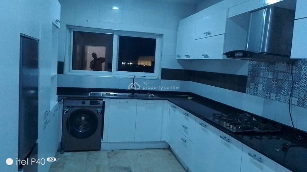 Spacious 2 Bedroom Apartment + Bq, Victoria Island (vi), Lagos, Flat / Apartment for Rent