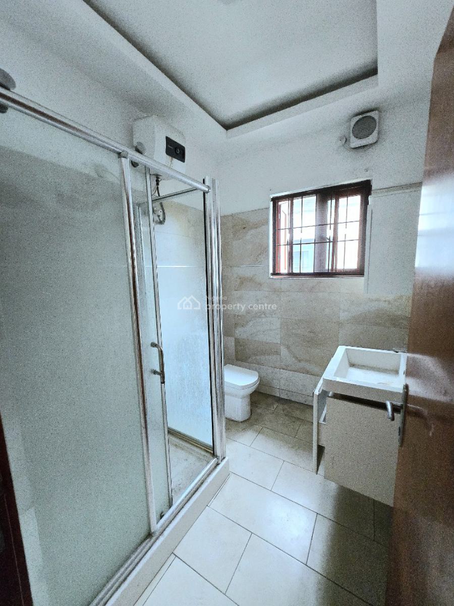 Massive 5 Bedroom Detached, Lekki Phase 1, Lekki, Lagos, Detached Duplex for Rent