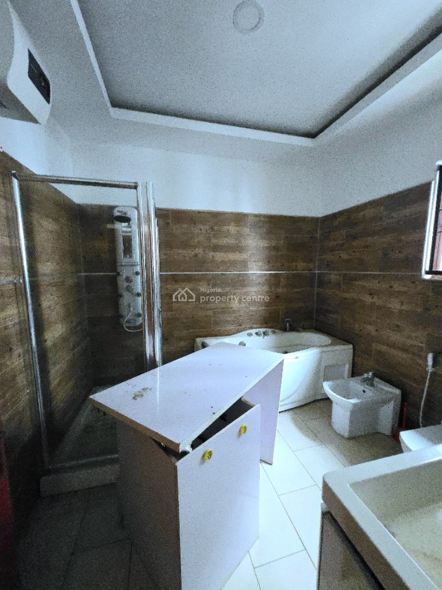 Massive 5 Bedroom Detached, Lekki Phase 1, Lekki, Lagos, Detached Duplex for Rent