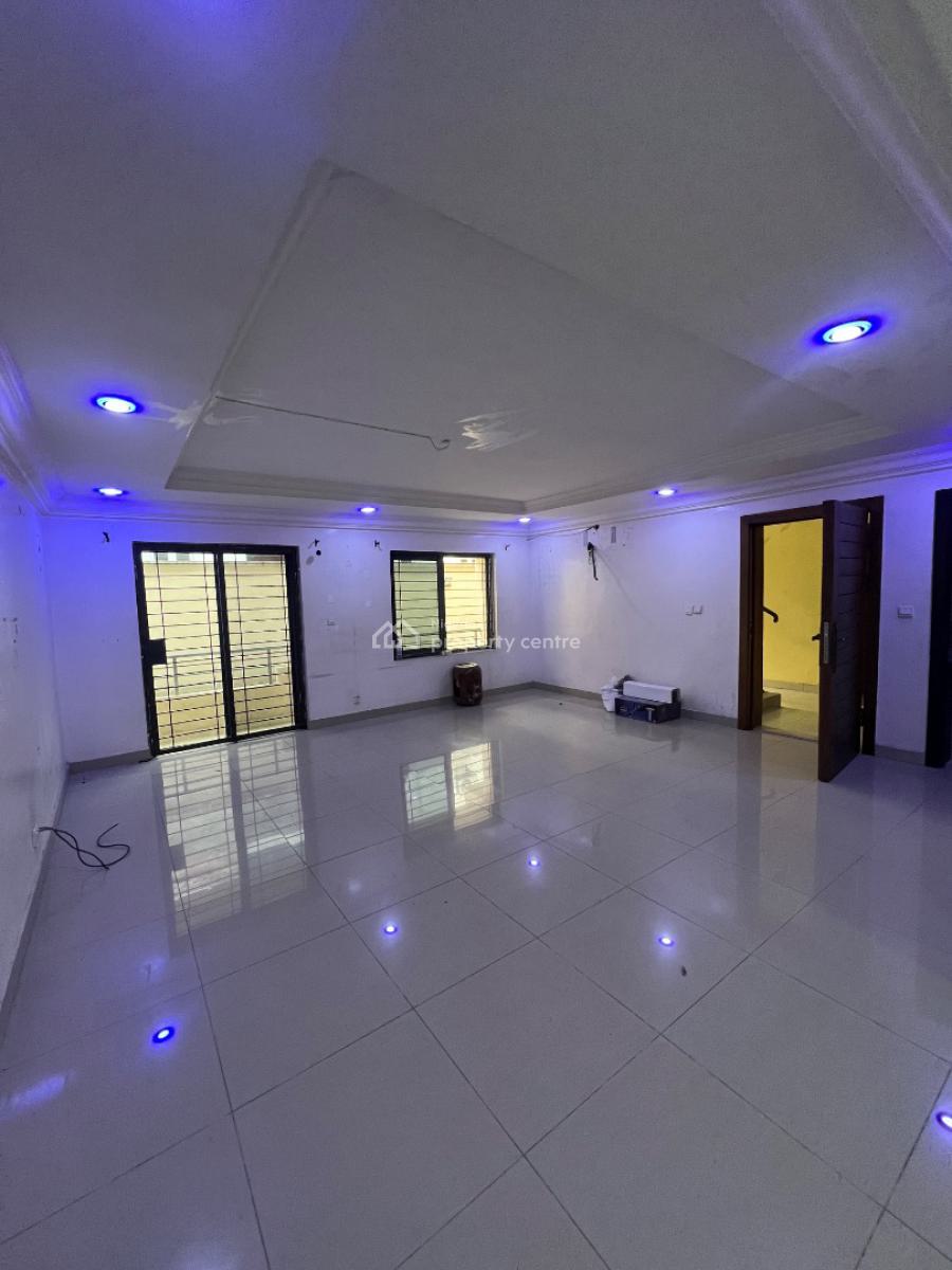 Well Maintained, Tastefully Finished Three Bedroom Apartment, Osapa, Lekki, Lagos, Flat / Apartment for Rent