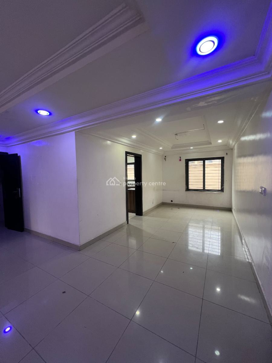 Well Maintained, Tastefully Finished Three Bedroom Apartment, Osapa, Lekki, Lagos, Flat / Apartment for Rent