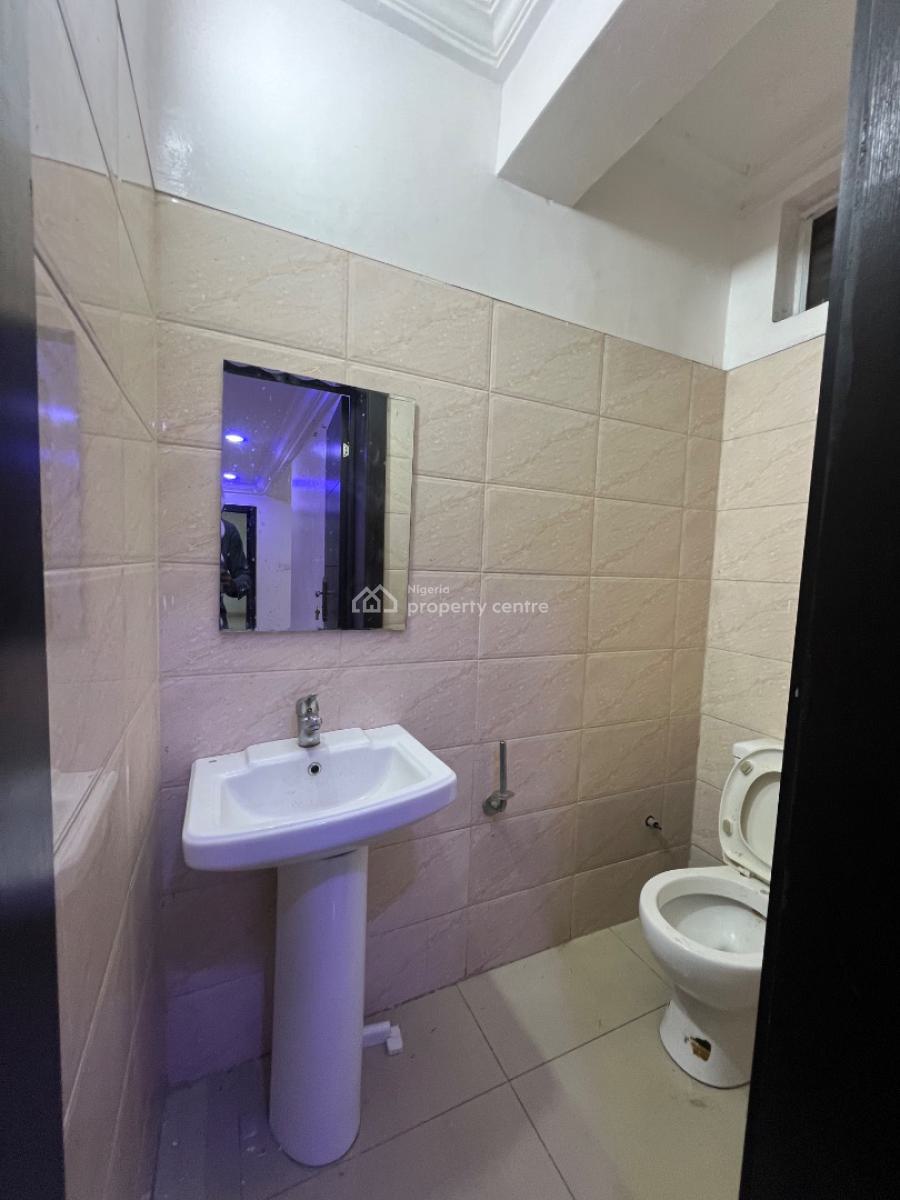 Well Maintained, Tastefully Finished Three Bedroom Apartment, Osapa, Lekki, Lagos, Flat / Apartment for Rent
