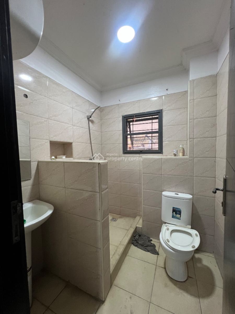 Well Maintained, Tastefully Finished Three Bedroom Apartment, Osapa, Lekki, Lagos, Flat / Apartment for Rent
