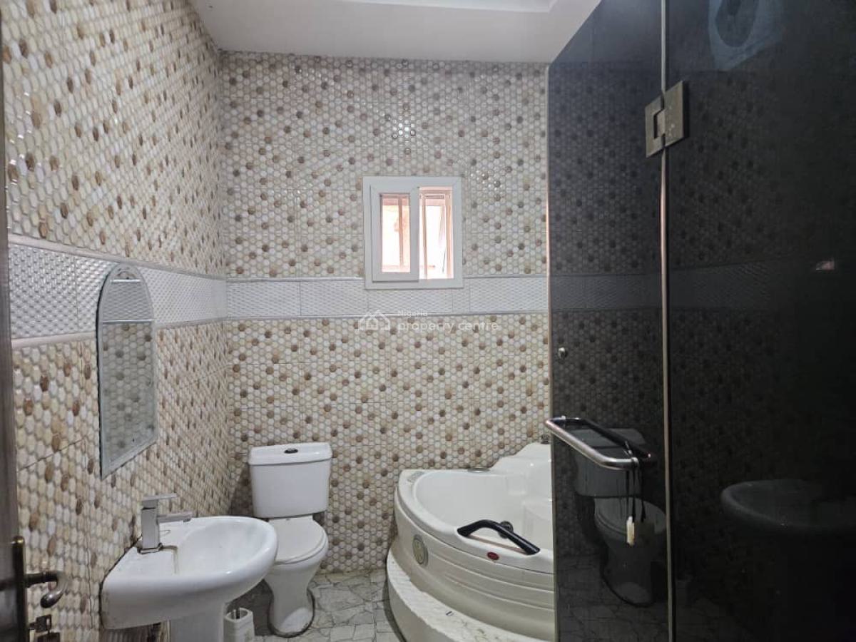 3 Bedrooms Townhouse with a Room Bq, 42, Unity Estate, Lekki, Lagos, House for Rent