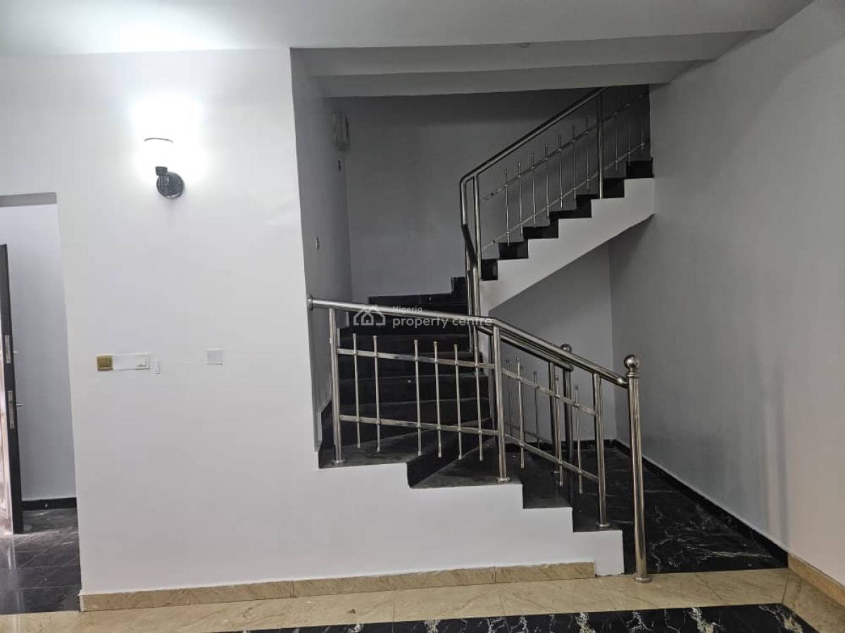 3 Bedrooms Townhouse with a Room Bq, 42, Unity Estate, Lekki, Lagos, House for Rent