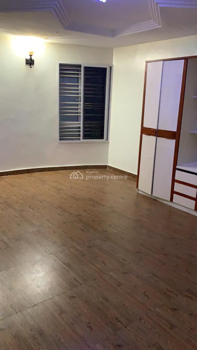 Modern Luxury Built 3bedrooms Apartment Upstairs with 1-room Bq, Ologolo, Lekki, Lagos, Flat / Apartment for Sale