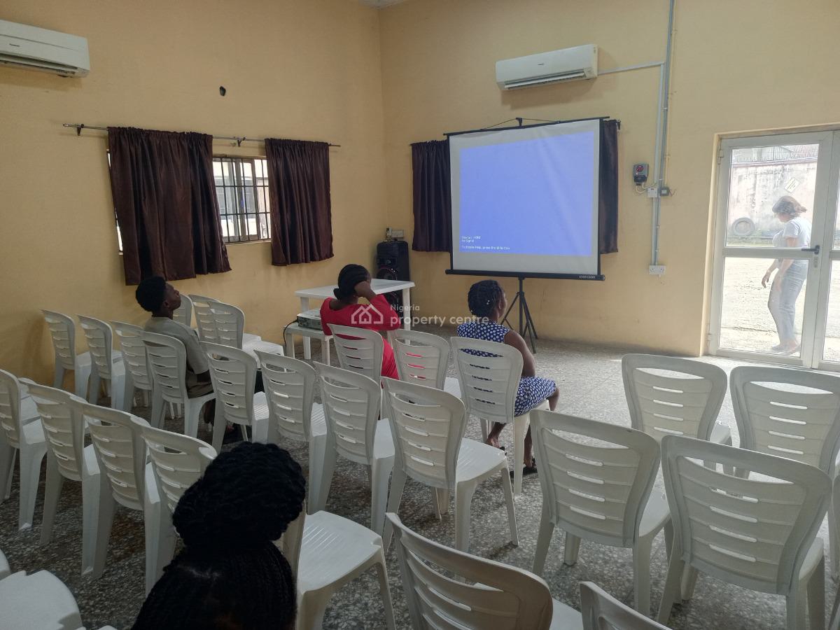 Event Hall, Obasa Road Ikeja, Ikeja, Lagos, Conference / Meeting / Training Room for Rent