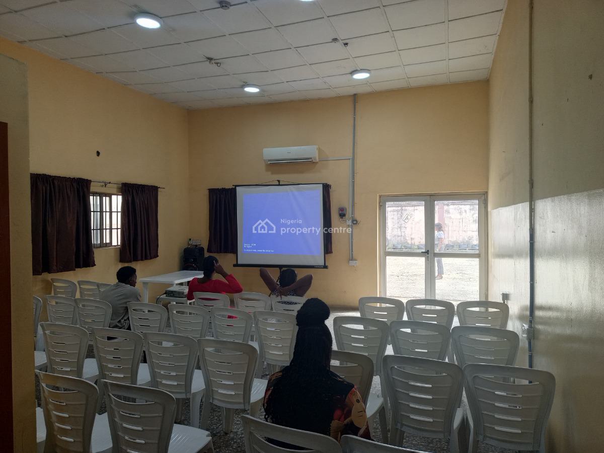 Event Hall, Obasa Road Ikeja, Ikeja, Lagos, Conference / Meeting / Training Room for Rent