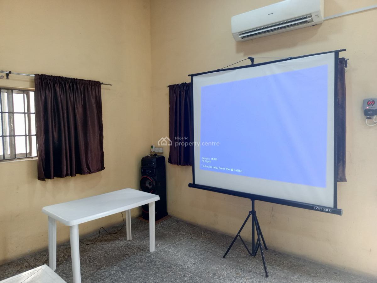 Event Hall, Obasa Road Ikeja, Ikeja, Lagos, Conference / Meeting / Training Room for Rent
