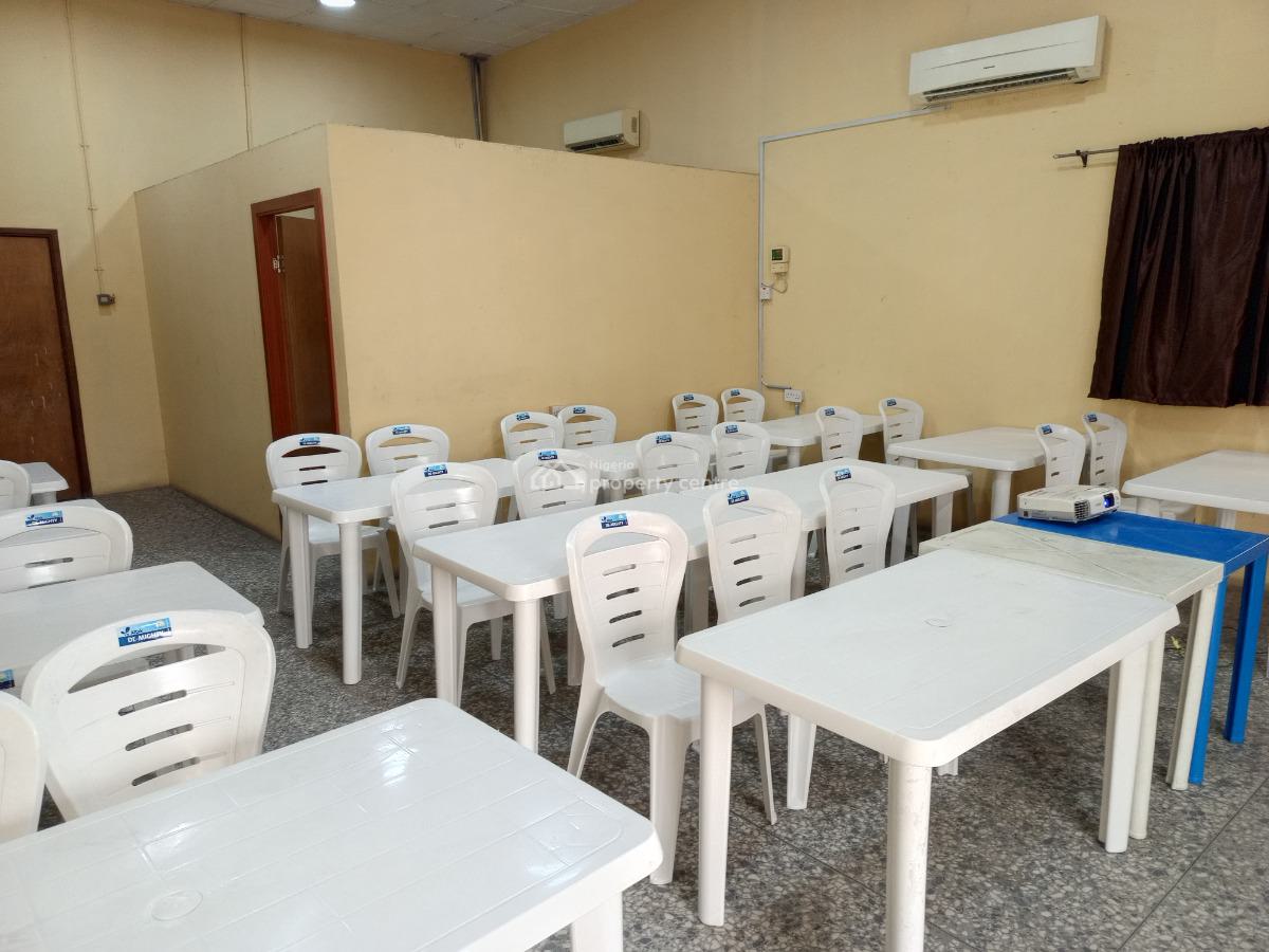 Event Hall, Obasa Road Ikeja, Ikeja, Lagos, Conference / Meeting / Training Room for Rent