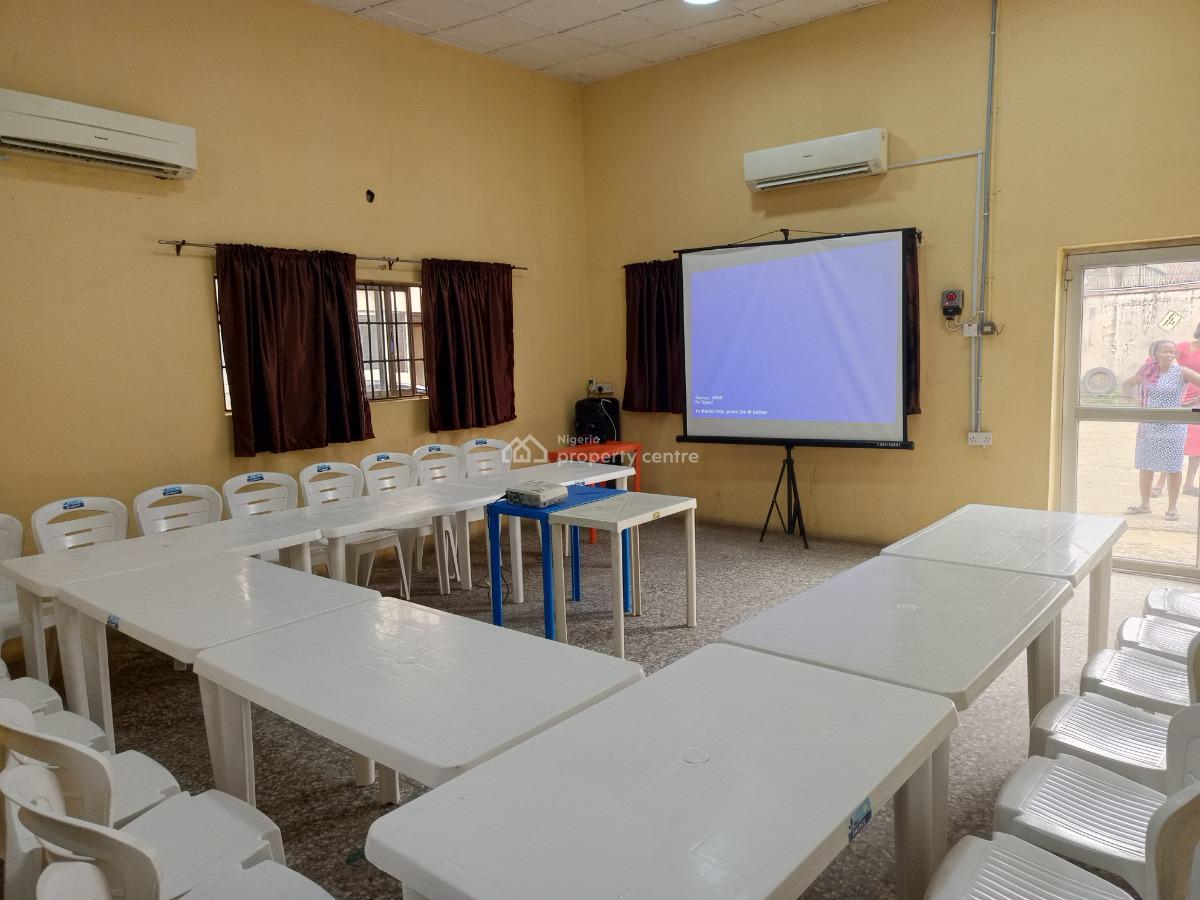 Event Hall, Obasa Road Ikeja, Ikeja, Lagos, Conference / Meeting / Training Room for Rent