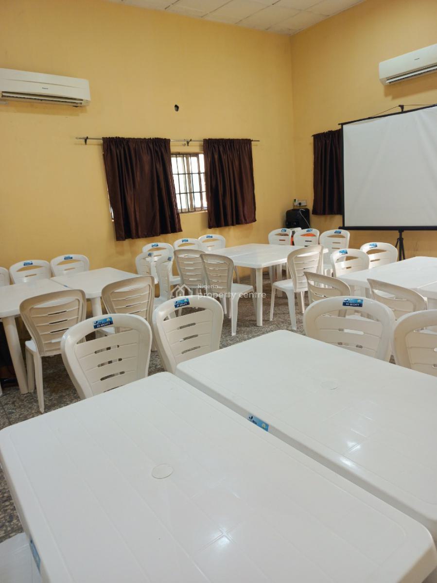 Event Hall, Obasa Road Ikeja, Ikeja, Lagos, Conference / Meeting / Training Room for Rent