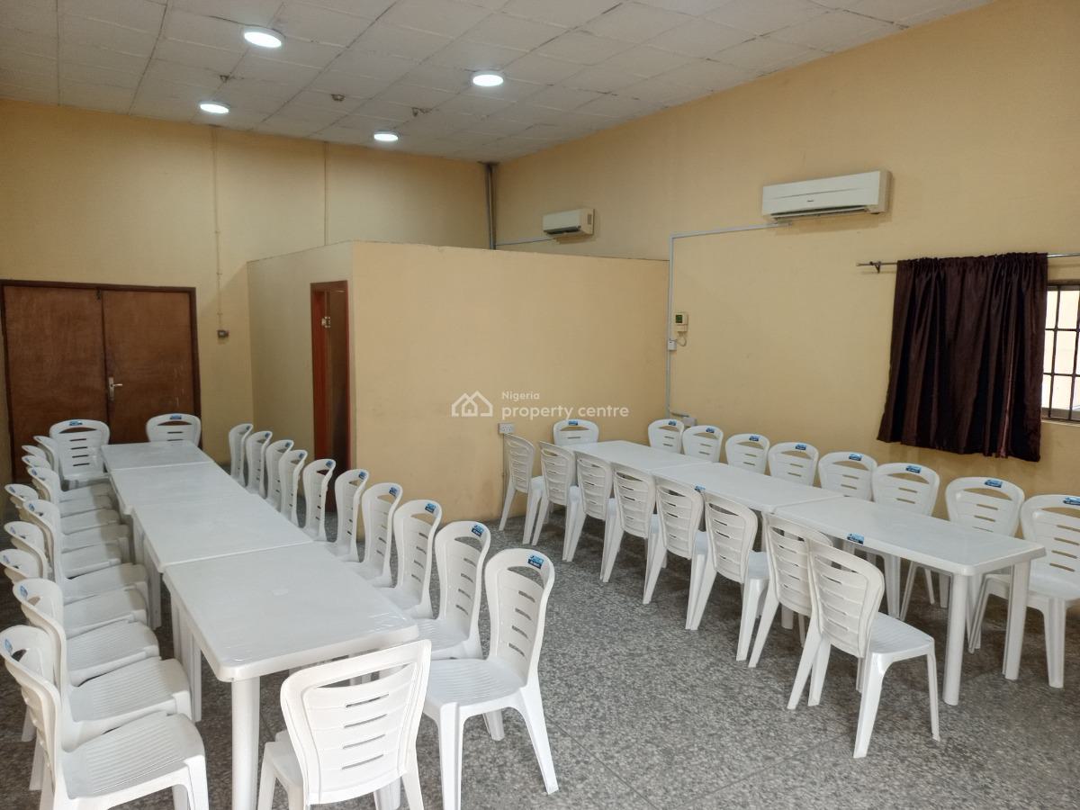 Event Hall, Obasa Road Ikeja, Ikeja, Lagos, Conference / Meeting / Training Room for Rent
