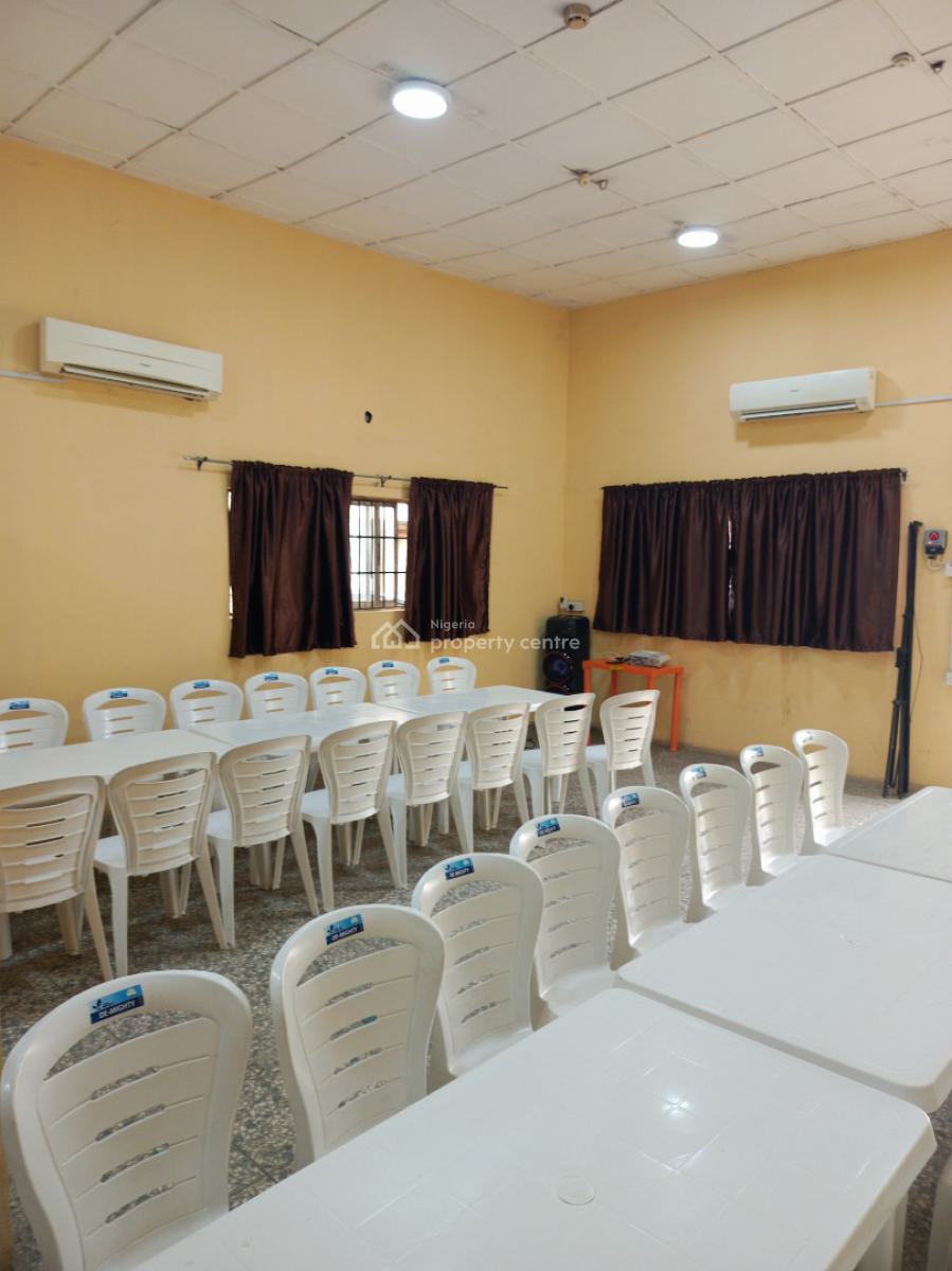 Event Hall, Obasa Road Ikeja, Ikeja, Lagos, Conference / Meeting / Training Room for Rent