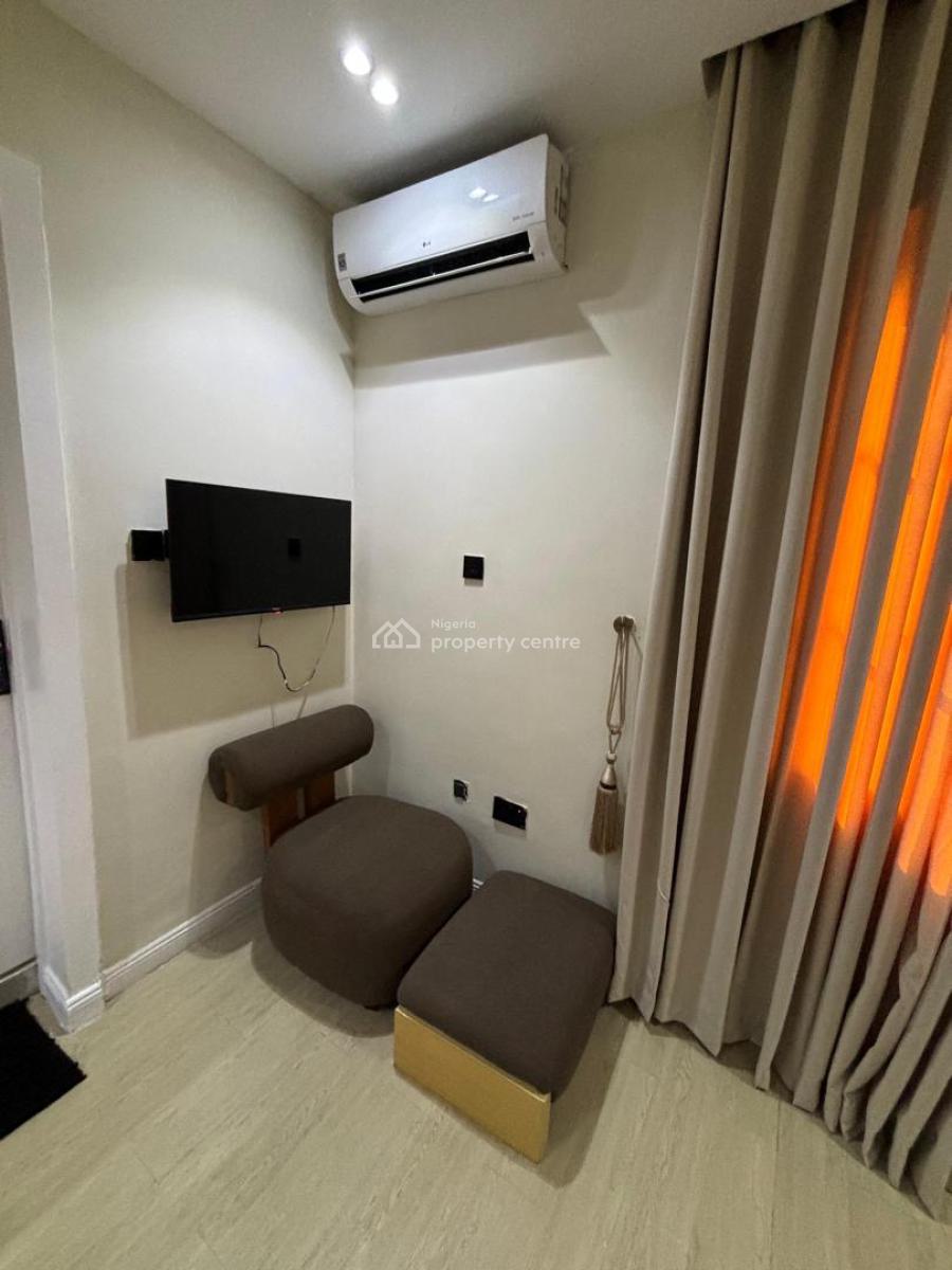 Experience Our Tranquil 3 Bedroom Penthouse in Lekki Phase 1, with Poo, Lekki Phase 1, Lekki, Lagos, Flat / Apartment Short Let