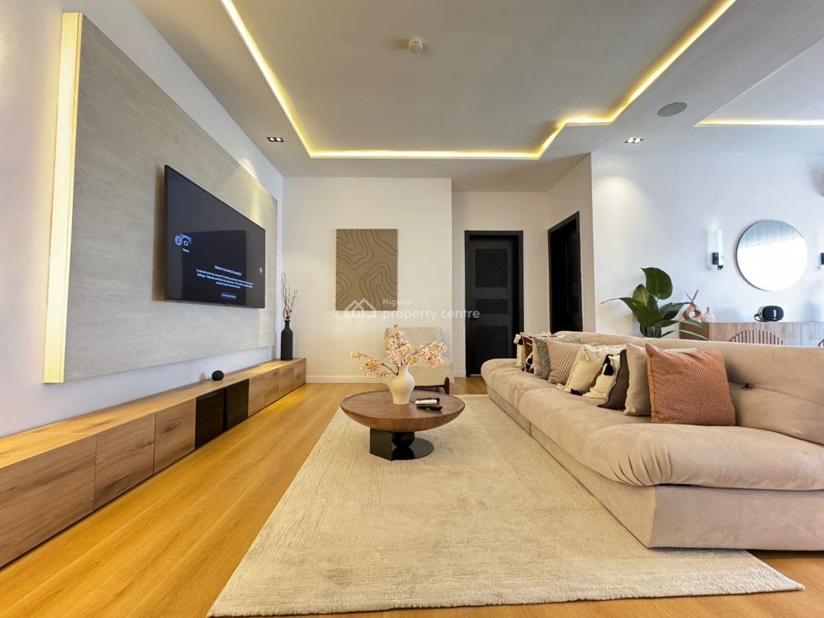 Smart Luxury 2-bedroom Apartment W/pool, Gym & Ps5, Off Admiralty Way, Lekki Phase 1, Lekki, Lagos, Flat / Apartment Short Let