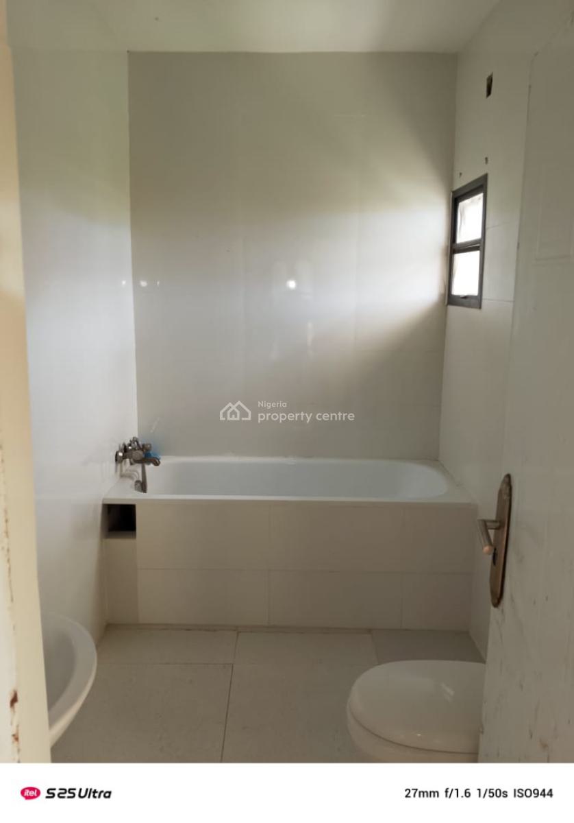 Executive 3 Bedroom Flat Upstairs, Ikota Gra Extension, Lekki, Lagos, Flat / Apartment for Rent