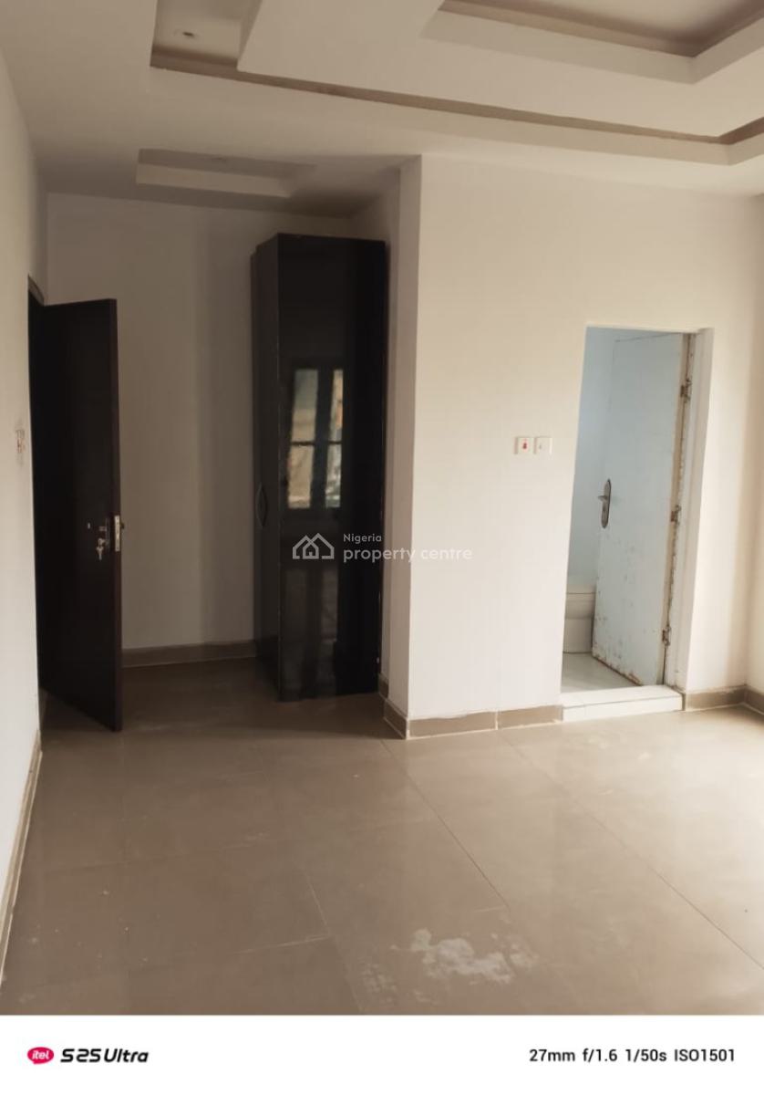 Executive 3 Bedroom Flat Upstairs, Ikota Gra Extension, Lekki, Lagos, Flat / Apartment for Rent