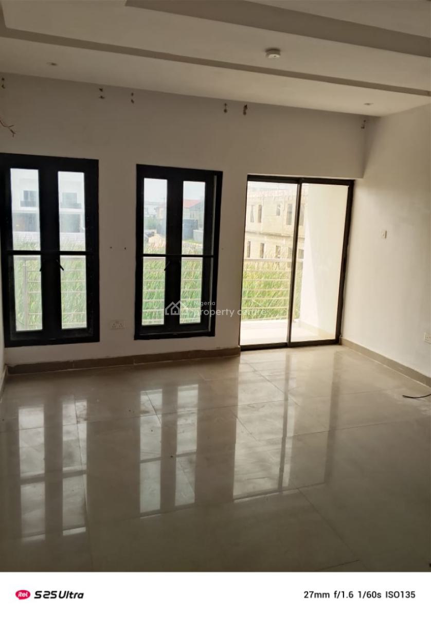 Executive 3 Bedroom Flat Upstairs, Ikota Gra Extension, Lekki, Lagos, Flat / Apartment for Rent