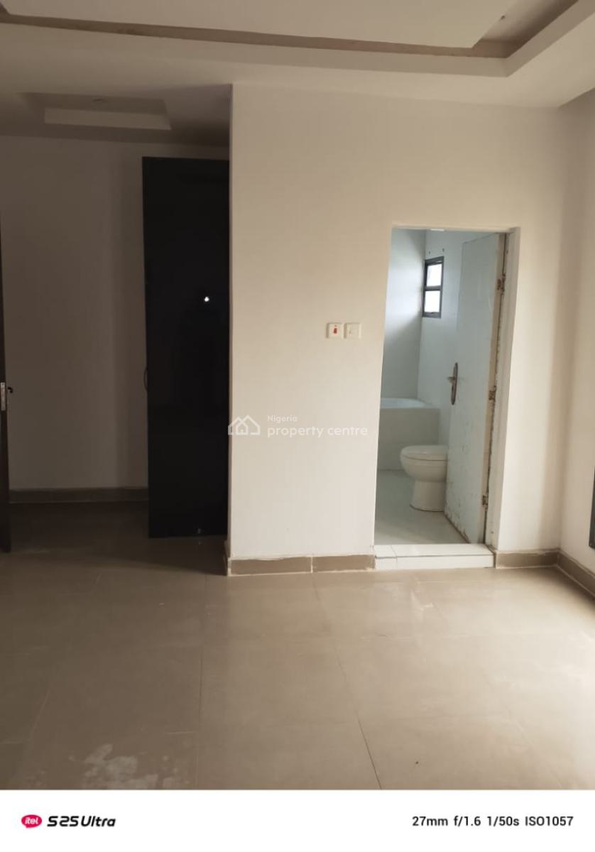 Executive 3 Bedroom Flat Upstairs, Ikota Gra Extension, Lekki, Lagos, Flat / Apartment for Rent