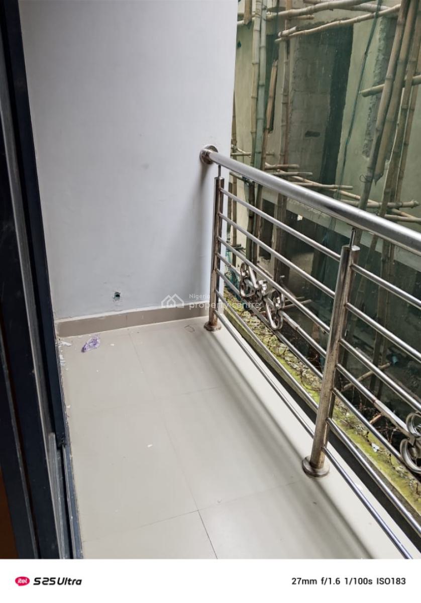 Executive 3 Bedroom Flat Upstairs, Ikota Gra Extension, Lekki, Lagos, Flat / Apartment for Rent