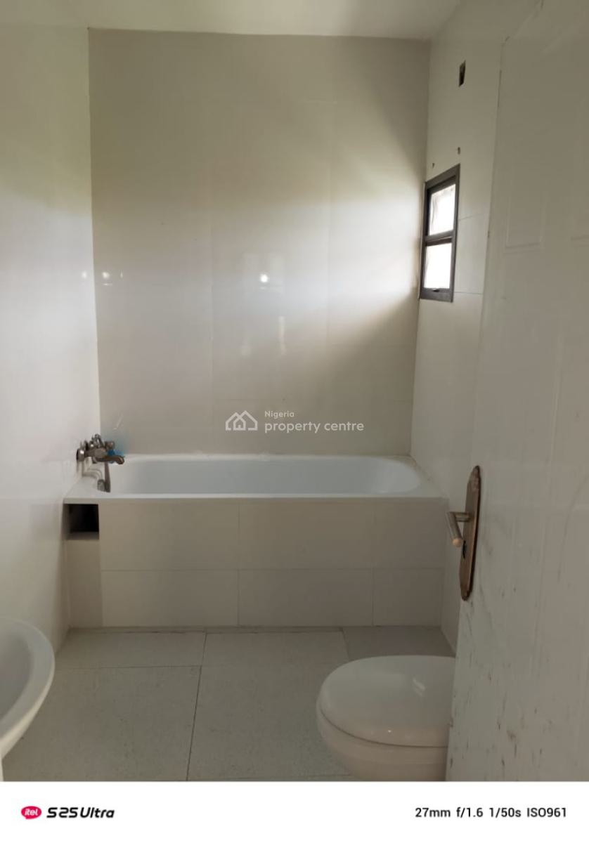Executive 3 Bedroom Flat Upstairs, Ikota Gra Extension, Lekki, Lagos, Flat / Apartment for Rent