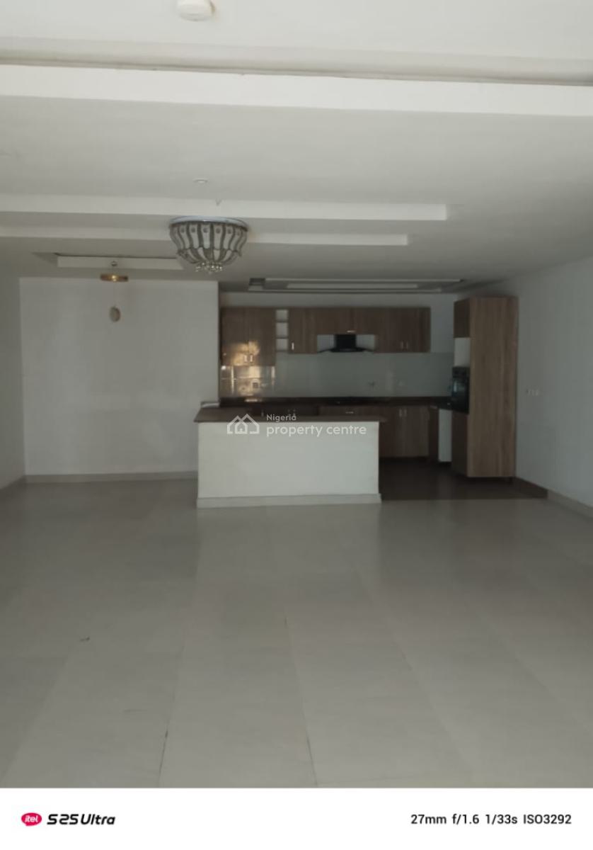 Executive 3 Bedroom Flat Upstairs, Ikota Gra Extension, Lekki, Lagos, Flat / Apartment for Rent