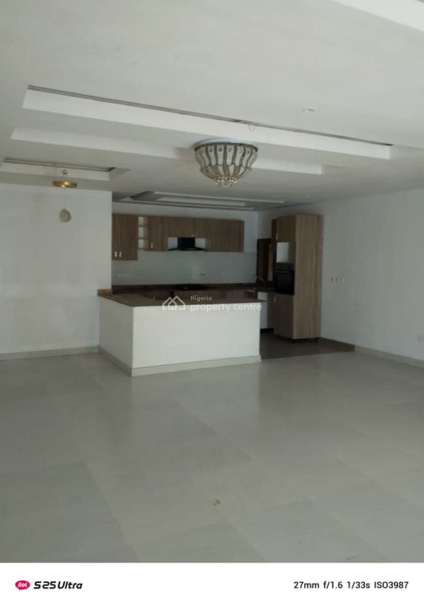 Executive 3 Bedroom Flat Upstairs, Ikota Gra Extension, Lekki, Lagos, Flat / Apartment for Rent
