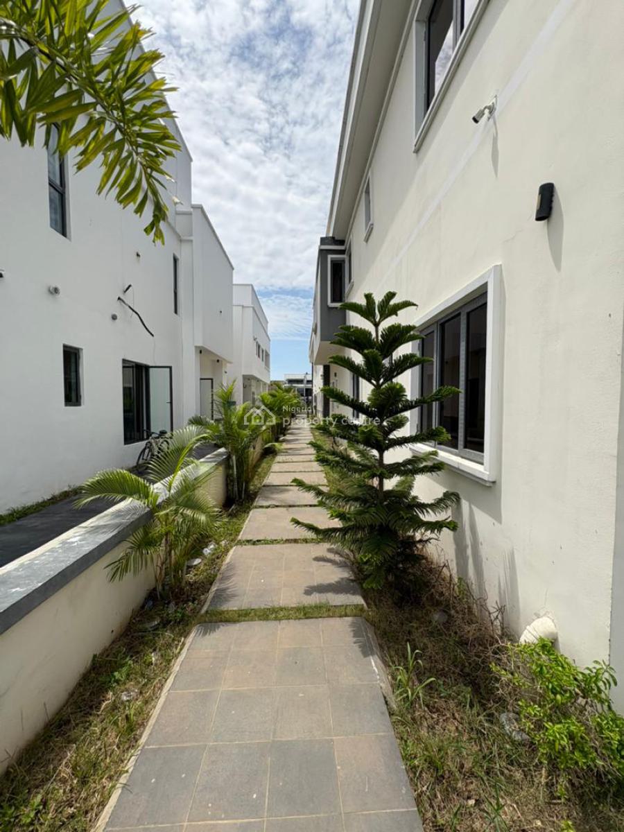 5-bedroom Semi-detached Duplex, Lekki, Lagos, Semi-detached Duplex for Sale