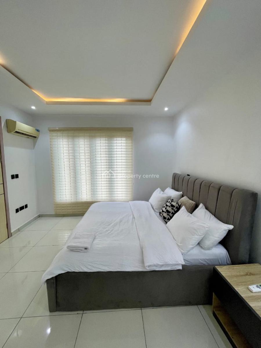 3 Bedroom Apartment, Lekki Phase 1, Lekki, Lagos, Flat / Apartment Short Let