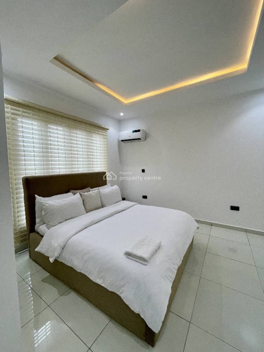3 Bedroom Apartment, Lekki Phase 1, Lekki, Lagos, Flat / Apartment Short Let