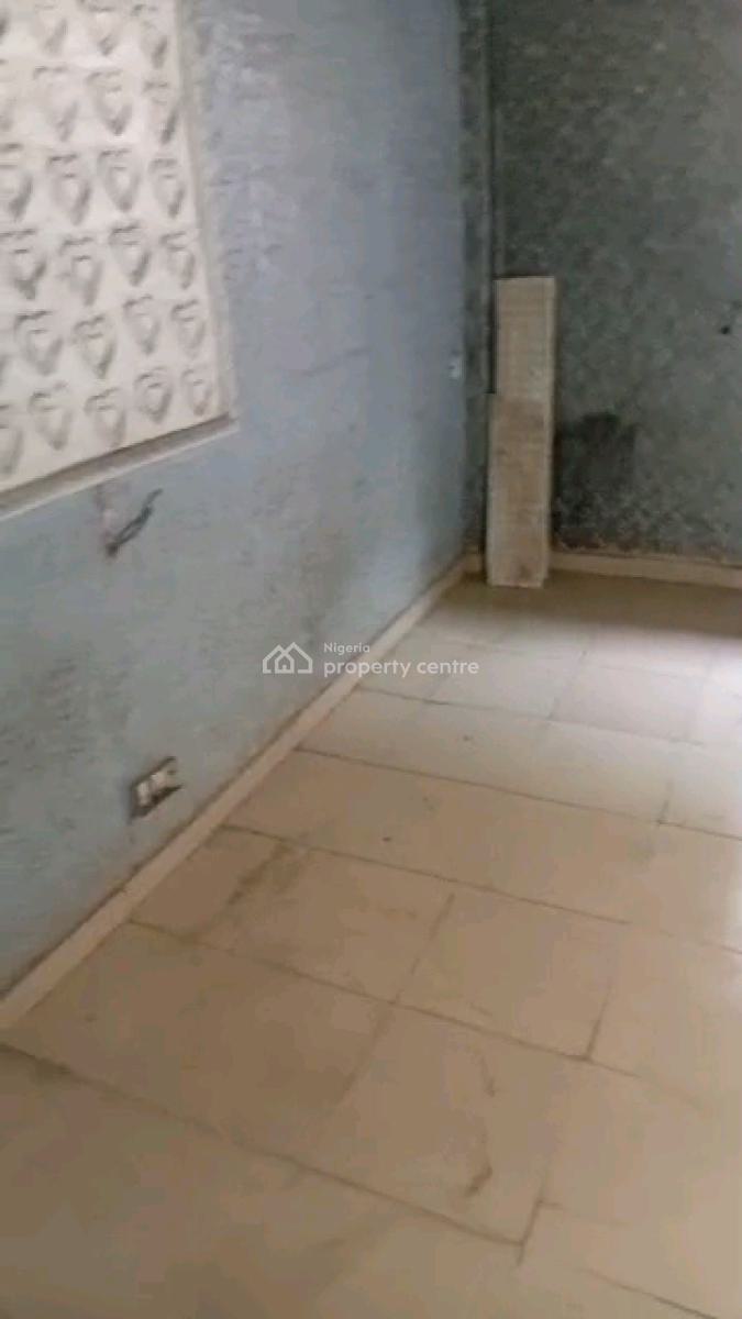 Standard and Spacious Mini Flat, Alagomeji, Alagomeji, Yaba, Lagos, Mini Flat (room and Parlour) for Rent