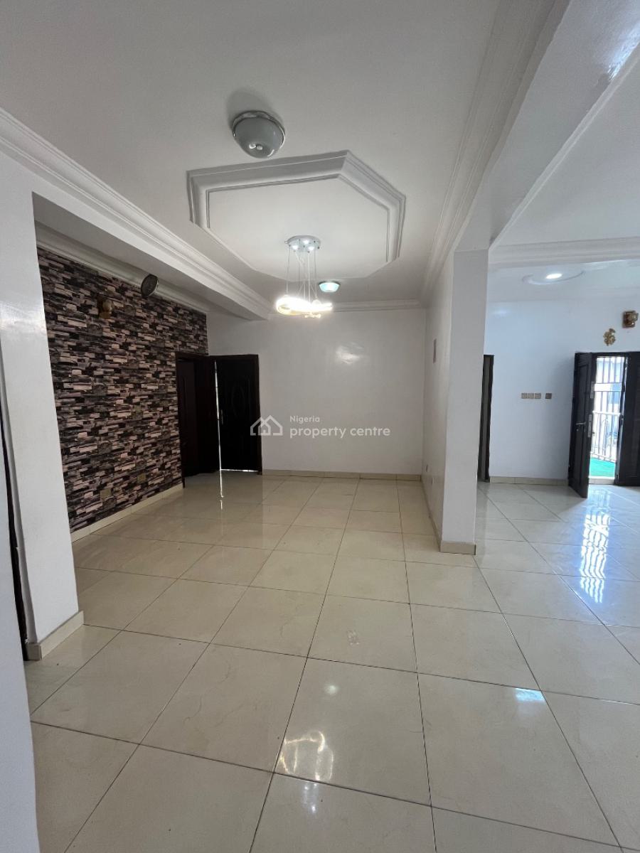 Beautiful Spacious 3bedroom Flat Downstairs, Mobil Road Ilaje, Ajah, Lagos, Flat / Apartment for Rent