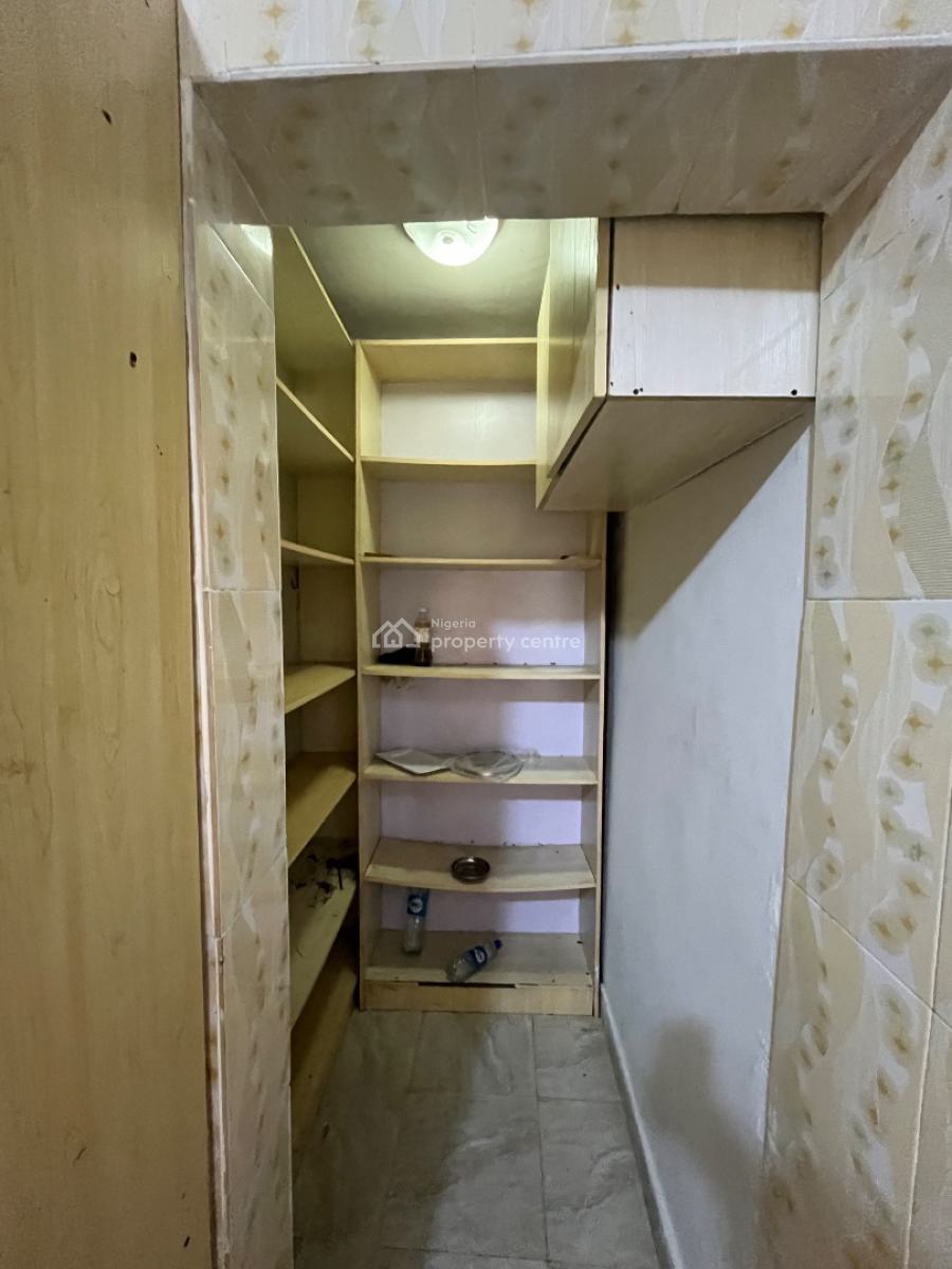 Beautiful Spacious 3bedroom Flat Downstairs, Mobil Road Ilaje, Ajah, Lagos, Flat / Apartment for Rent