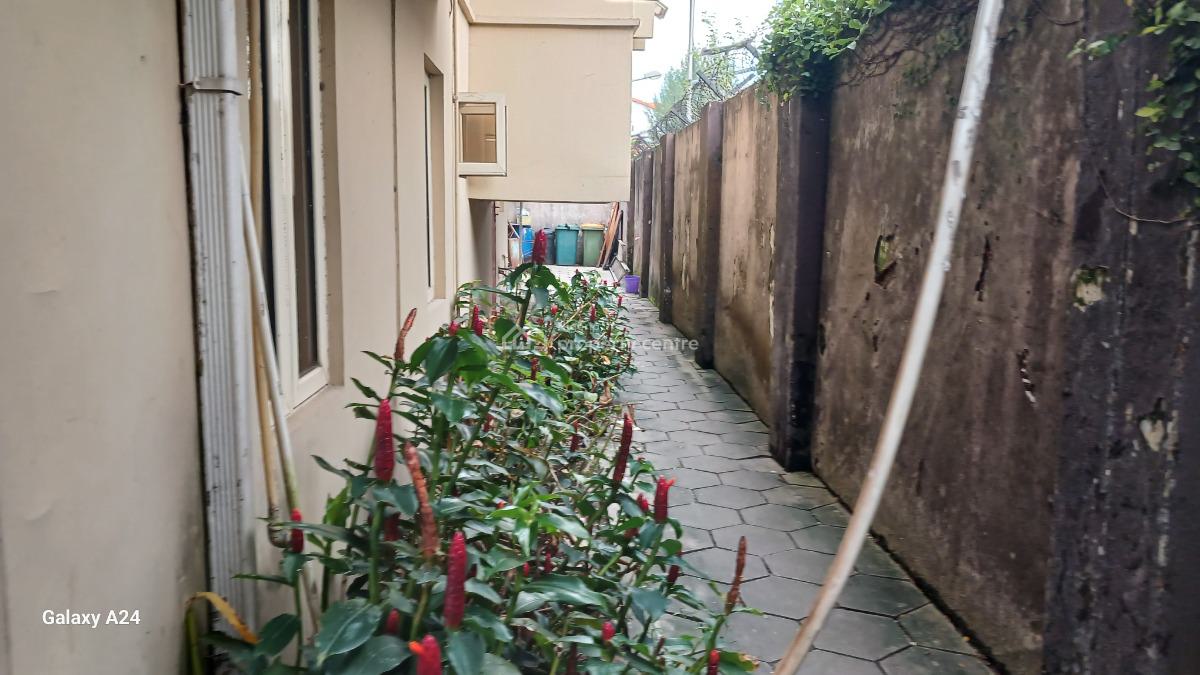 5 Bedroom  Semi Detached House with Bq., Ligali Ayorinde Street., Victoria Island (vi), Lagos, Commercial Property for Sale