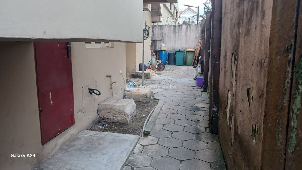 5 Bedroom  Semi Detached House with Bq., Ligali Ayorinde Street., Victoria Island (vi), Lagos, Commercial Property for Sale