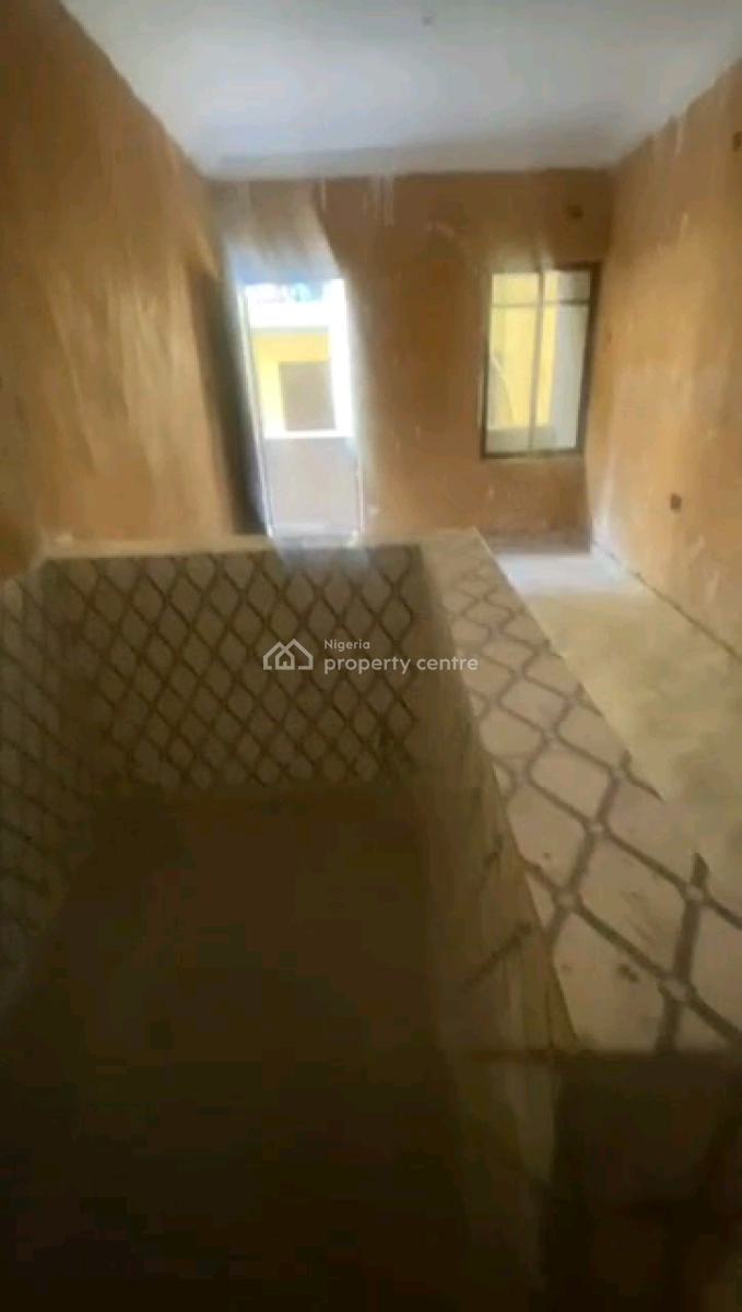 Standard and Spacious Mini Flat, Apata, Shomolu, Lagos, Mini Flat (room and Parlour) for Rent